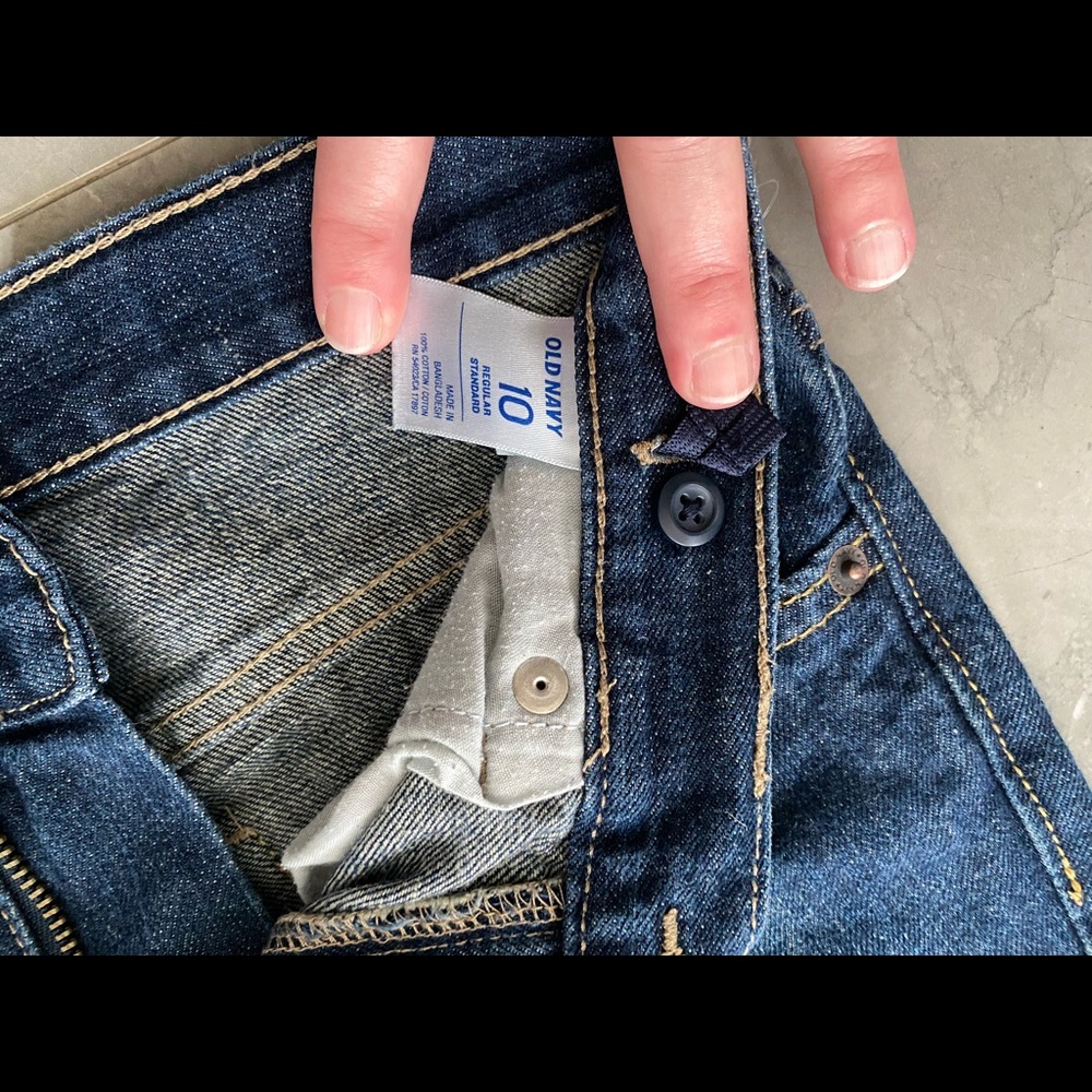 Old Navy boy’s Skinny jeans - Picture 4 of 5